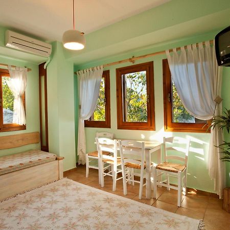 Victoria'S Guesthouse Damouchari Exterior foto